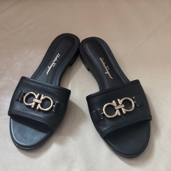 Salvatore Ferragamo Black and Gold Slide Sandals Size 8 - Picture 1 of 6